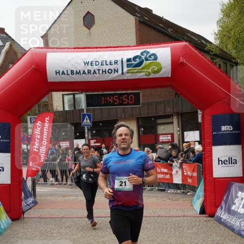 04.05.2025 - 8. Wedeler Halbmarathon Felixshl http://msf.ph/oto/7818934 04.05.2025 11:45:48 Ziel 21, 67, 292 meine-sportfotos.de