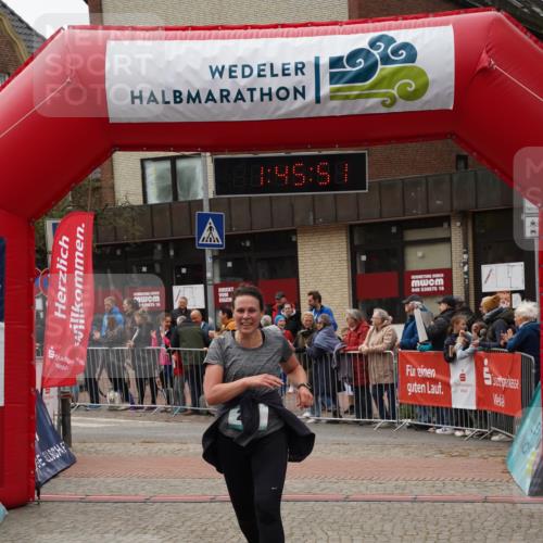 04.05.2025 - 8. Wedeler Halbmarathon Felixshl http://msf.ph/oto/7818937 04.05.2025 11:45:49 Ziel 21, 67, 292, 1179 meine-sportfotos.de