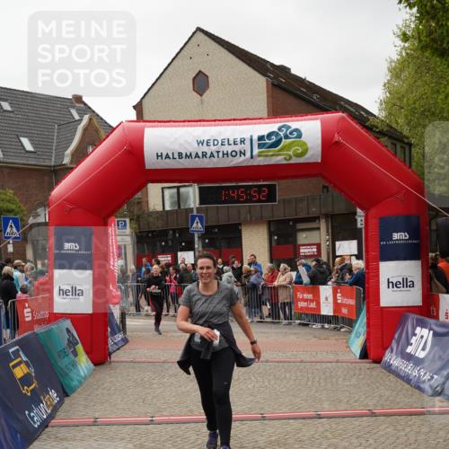 04.05.2025 - 8. Wedeler Halbmarathon Felixshl http://msf.ph/oto/7818940 04.05.2025 11:45:50 Ziel 21, 292, 1179 meine-sportfotos.de