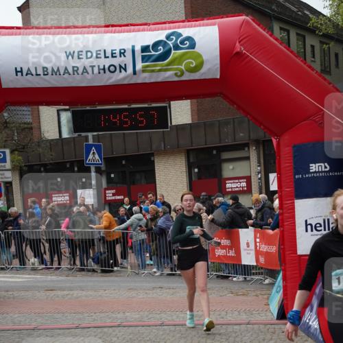 04.05.2025 - 8. Wedeler Halbmarathon Felixshl http://msf.ph/oto/7818950 04.05.2025 11:45:55 Ziel 541, 1179 meine-sportfotos.de