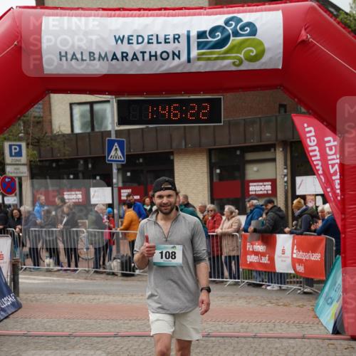 04.05.2025 - 8. Wedeler Halbmarathon Felixshl http://msf.ph/oto/7818969 04.05.2025 11:46:20 Ziel 108, 751 meine-sportfotos.de