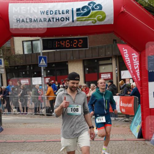 04.05.2025 - 8. Wedeler Halbmarathon Felixshl http://msf.ph/oto/7818972 04.05.2025 11:46:20 Ziel 108, 751 meine-sportfotos.de
