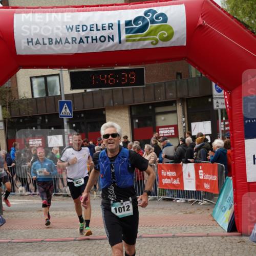 04.05.2025 - 8. Wedeler Halbmarathon Felixshl http://msf.ph/oto/7818989 04.05.2025 11:46:37 Ziel 664, 851, 855, 945, 999, 1012 meine-sportfotos.de