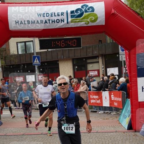 04.05.2025 - 8. Wedeler Halbmarathon Felixshl http://msf.ph/oto/7818990 04.05.2025 11:46:38 Ziel 851, 855, 945, 999, 1012 meine-sportfotos.de