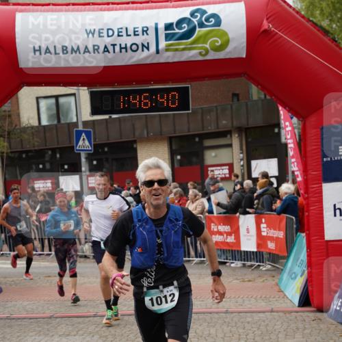 04.05.2025 - 8. Wedeler Halbmarathon Felixshl http://msf.ph/oto/7818991 04.05.2025 11:46:38 Ziel 851, 855, 945, 999, 1012 meine-sportfotos.de