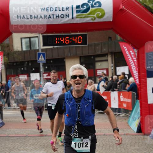 04.05.2025 - 8. Wedeler Halbmarathon Felixshl http://msf.ph/oto/7818993 04.05.2025 11:46:38 Ziel 851, 855, 945, 999, 1012 meine-sportfotos.de