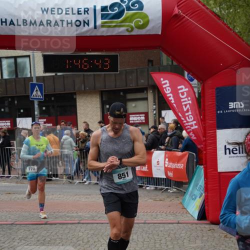 04.05.2025 - 8. Wedeler Halbmarathon Felixshl http://msf.ph/oto/7819000 04.05.2025 11:46:41 Ziel 770, 851, 855, 999, 1012 meine-sportfotos.de