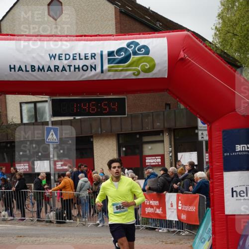 04.05.2025 - 8. Wedeler Halbmarathon Felixshl http://msf.ph/oto/7819019 04.05.2025 11:46:52 Ziel 487, 982 meine-sportfotos.de