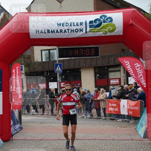 04.05.2025 - 8. Wedeler Halbmarathon Felixshl http://msf.ph/oto/7819027 04.05.2025 11:47:01 Ziel 186, 243 meine-sportfotos.de