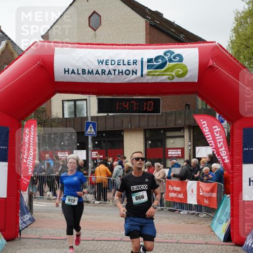 04.05.2025 - 8. Wedeler Halbmarathon Felixshl http://msf.ph/oto/7819045 04.05.2025 11:47:08 Ziel 243, 866, 972 meine-sportfotos.de