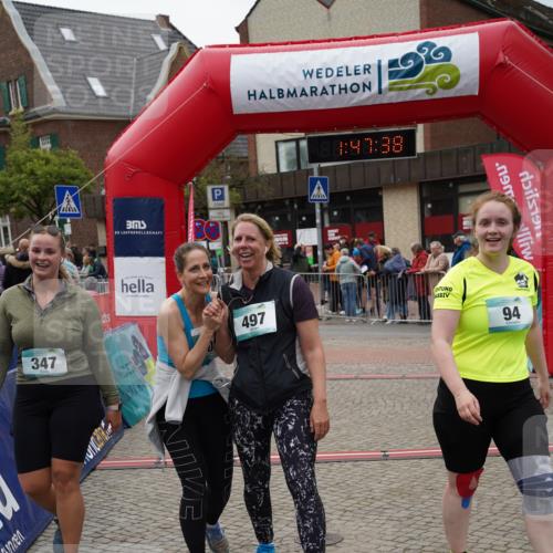 04.05.2025 - 8. Wedeler Halbmarathon Felixshl http://msf.ph/oto/7819088 04.05.2025 11:47:36 Ziel 94, 347, 497, 501 meine-sportfotos.de