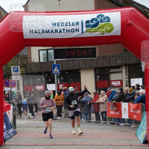 04.05.2025 - 8. Wedeler Halbmarathon Felixshl http://msf.ph/oto/7819092 04.05.2025 11:47:45 Ziel 1186, 1187 meine-sportfotos.de