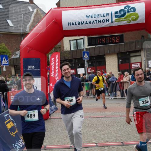 04.05.2025 - 8. Wedeler Halbmarathon Felixshl http://msf.ph/oto/7819116 04.05.2025 11:47:56 Ziel 125, 286, 363, 364, 489, 490, 511 meine-sportfotos.de