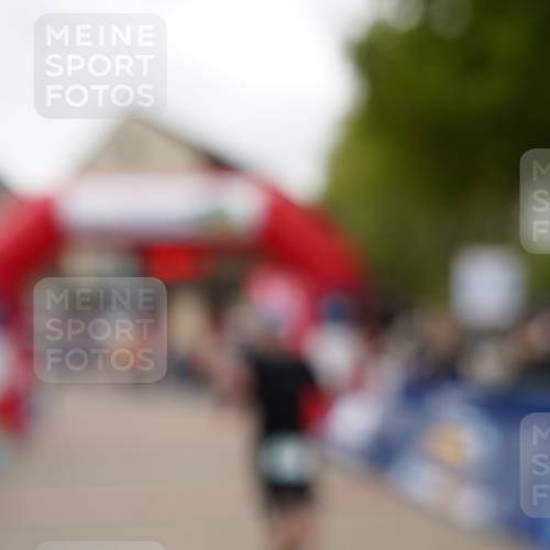 04.05.2025 - 8. Wedeler Halbmarathon Felixshl http://msf.ph/oto/7819139 04.05.2025 11:48:12 Ziel 434, 1083 meine-sportfotos.de