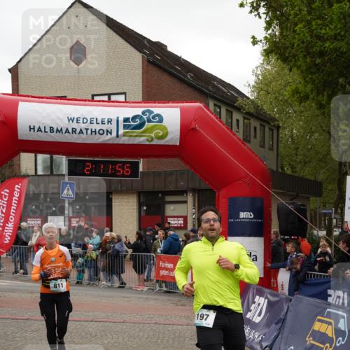 04.05.2025 - 8. Wedeler Halbmarathon Felixshl http://msf.ph/oto/7819287 04.05.2025 12:11:54 Ziel 197, 811, 819 meine-sportfotos.de