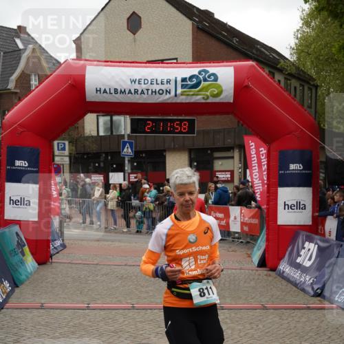 04.05.2025 - 8. Wedeler Halbmarathon Felixshl http://msf.ph/oto/7819300 04.05.2025 12:11:56 Ziel 197, 811, 819 meine-sportfotos.de