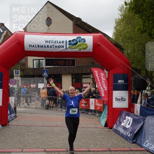 04.05.2025 - 8. Wedeler Halbmarathon Felixshl http://msf.ph/oto/7819330 04.05.2025 11:48:31 Ziel 294, 668 meine-sportfotos.de