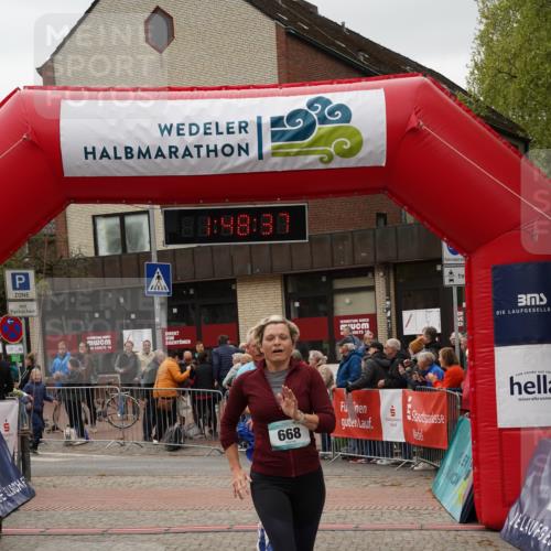 04.05.2025 - 8. Wedeler Halbmarathon Felixshl http://msf.ph/oto/7819340 04.05.2025 11:48:35 Ziel 294, 312, 668 meine-sportfotos.de