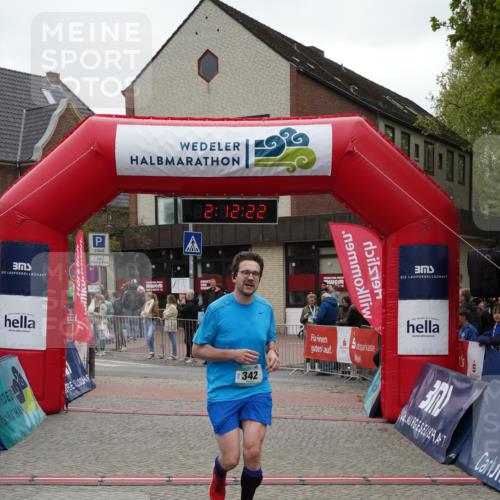 04.05.2025 - 8. Wedeler Halbmarathon Felixshl http://msf.ph/oto/7819342 04.05.2025 12:12:19 Ziel 342 meine-sportfotos.de