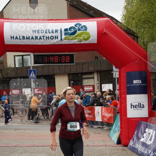 04.05.2025 - 8. Wedeler Halbmarathon Felixshl http://msf.ph/oto/7819347 04.05.2025 11:48:36 Ziel 312, 540, 668 meine-sportfotos.de