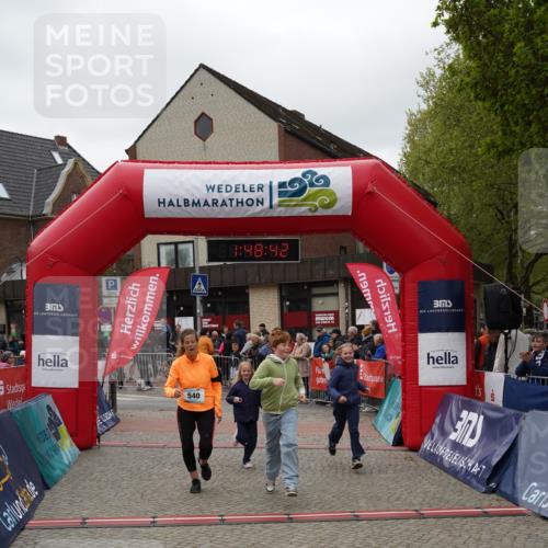 04.05.2025 - 8. Wedeler Halbmarathon Felixshl http://msf.ph/oto/7819355 04.05.2025 11:48:40 Ziel 312, 540, 668 meine-sportfotos.de