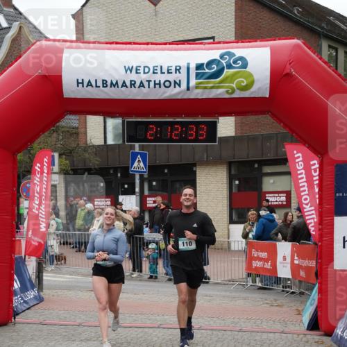 04.05.2025 - 8. Wedeler Halbmarathon Felixshl http://msf.ph/oto/7819357 04.05.2025 12:12:31 Ziel 110, 111 meine-sportfotos.de