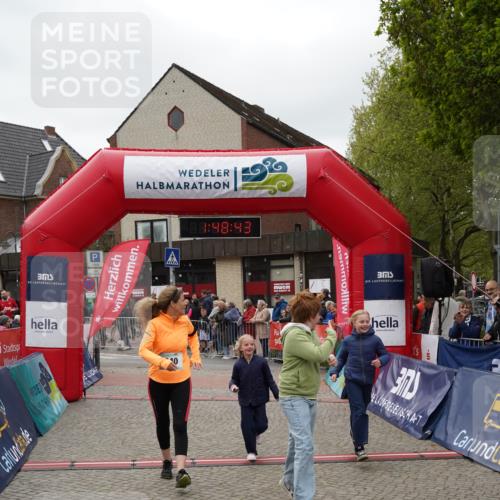 04.05.2025 - 8. Wedeler Halbmarathon Felixshl http://msf.ph/oto/7819376 04.05.2025 11:48:41 Ziel 312, 540 meine-sportfotos.de