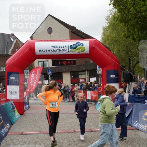 04.05.2025 - 8. Wedeler Halbmarathon Felixshl http://msf.ph/oto/7819392 04.05.2025 11:48:41 Ziel 312, 540 meine-sportfotos.de