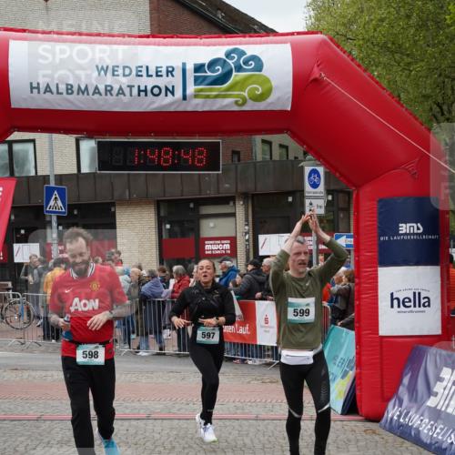 04.05.2025 - 8. Wedeler Halbmarathon Felixshl http://msf.ph/oto/7819403 04.05.2025 11:48:46 Ziel 597, 598, 599, 710 meine-sportfotos.de