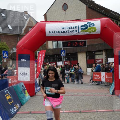 04.05.2025 - 8. Wedeler Halbmarathon Felixshl http://msf.ph/oto/7819415 04.05.2025 12:12:40 Ziel 183, 205, 477 meine-sportfotos.de