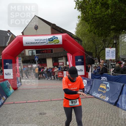 04.05.2025 - 8. Wedeler Halbmarathon Felixshl http://msf.ph/oto/7819466 04.05.2025 11:48:58 Ziel 139, 912 meine-sportfotos.de