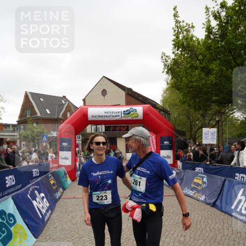 04.05.2025 - 8. Wedeler Halbmarathon Felixshl http://msf.ph/oto/7819474 04.05.2025 12:12:50 Ziel 223, 261 meine-sportfotos.de