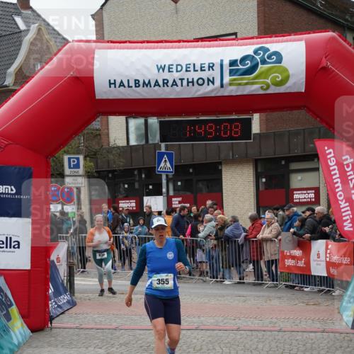 04.05.2025 - 8. Wedeler Halbmarathon Felixshl http://msf.ph/oto/7819477 04.05.2025 11:49:06 Ziel 355, 830 meine-sportfotos.de
