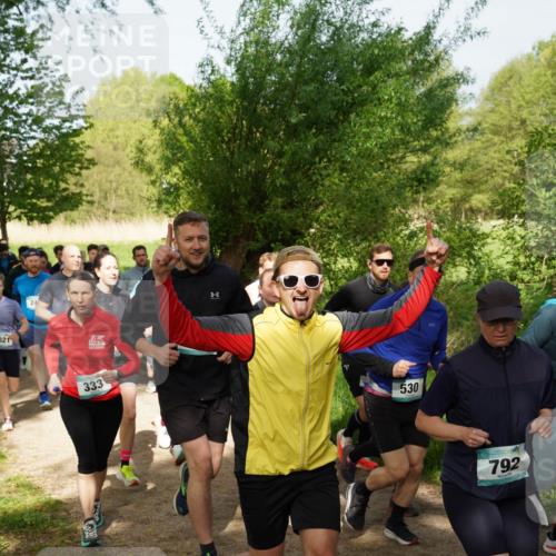 04.05.2025 - 8. Wedeler Halbmarathon Felixshl http://msf.ph/oto/7819680 04.05.2025 10:02:55 Laufen 021, 24, 333, 530, 792 meine-sportfotos.de