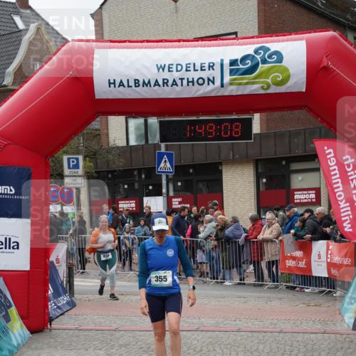 04.05.2025 - 8. Wedeler Halbmarathon Felixshl http://msf.ph/oto/7819687 04.05.2025 11:49:06 Ziel 355, 830 meine-sportfotos.de