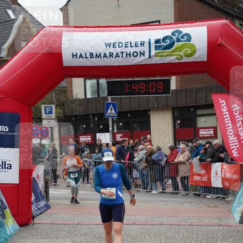 04.05.2025 - 8. Wedeler Halbmarathon Felixshl http://msf.ph/oto/7819688 04.05.2025 11:49:07 Ziel 355, 830 meine-sportfotos.de