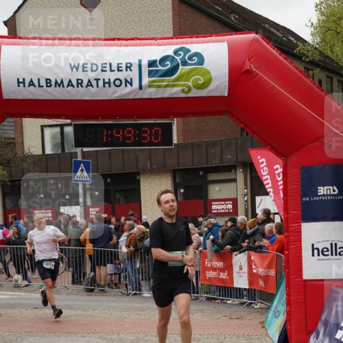 04.05.2025 - 8. Wedeler Halbmarathon Felixshl http://msf.ph/oto/7819703 04.05.2025 11:49:28 Ziel 325, 1032, 1196 meine-sportfotos.de