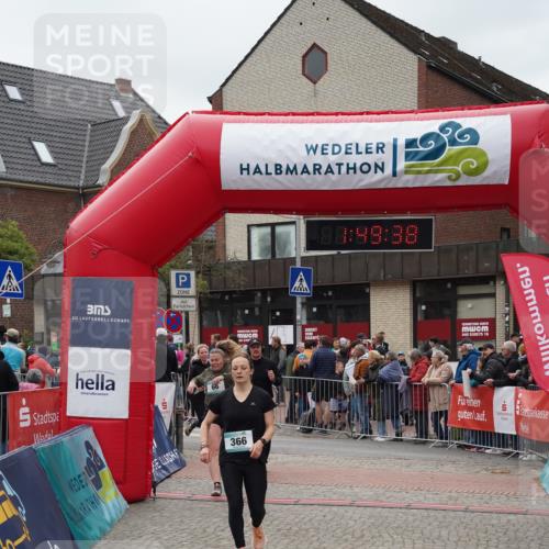 04.05.2025 - 8. Wedeler Halbmarathon Felixshl http://msf.ph/oto/7819716 04.05.2025 11:49:36 Ziel 66, 366, 738, 1032, 1054 meine-sportfotos.de