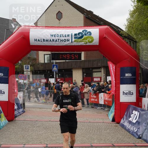 04.05.2025 - 8. Wedeler Halbmarathon Felixshl http://msf.ph/oto/7819742 04.05.2025 11:49:52 Ziel 841 meine-sportfotos.de