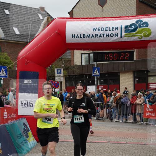 04.05.2025 - 8. Wedeler Halbmarathon Felixshl http://msf.ph/oto/7819761 04.05.2025 11:50:19 Ziel 376, 552, 935, 1113 meine-sportfotos.de