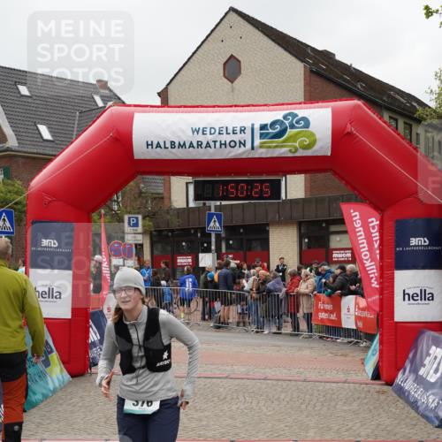 04.05.2025 - 8. Wedeler Halbmarathon Felixshl http://msf.ph/oto/7819769 04.05.2025 11:50:23 Ziel 376, 552, 935, 1113 meine-sportfotos.de
