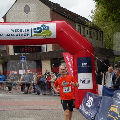 04.05.2025 - 8. Wedeler Halbmarathon Felixshl http://msf.ph/oto/7819776 04.05.2025 11:50:29 Ziel 215, 561 meine-sportfotos.de