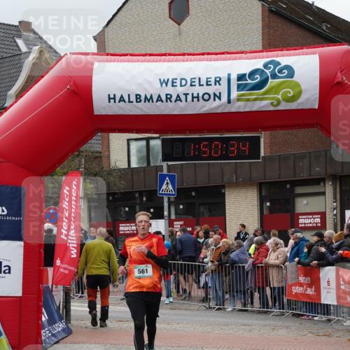 04.05.2025 - 8. Wedeler Halbmarathon Felixshl http://msf.ph/oto/7819780 04.05.2025 11:50:32 Ziel 215, 561 meine-sportfotos.de