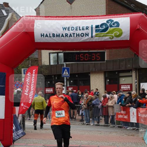 04.05.2025 - 8. Wedeler Halbmarathon Felixshl http://msf.ph/oto/7819784 04.05.2025 11:50:33 Ziel 215, 561 meine-sportfotos.de