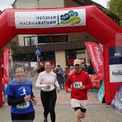 04.05.2025 - 8. Wedeler Halbmarathon Felixshl http://msf.ph/oto/7819857 04.05.2025 11:51:17 Ziel 295, 297, 414, 586 meine-sportfotos.de