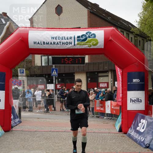 04.05.2025 - 8. Wedeler Halbmarathon Felixshl http://msf.ph/oto/7819910 04.05.2025 11:52:15 Ziel 872 meine-sportfotos.de