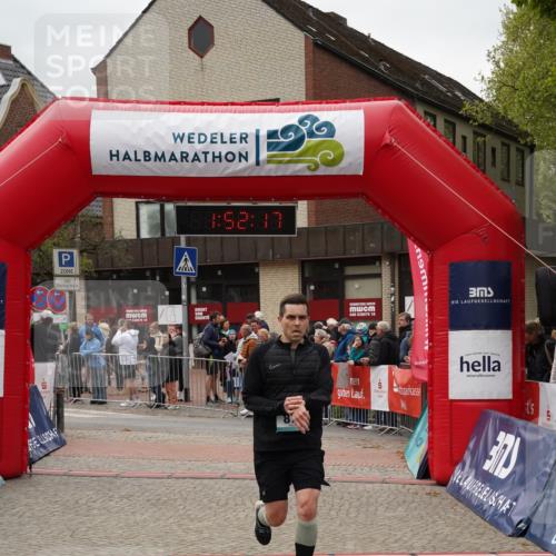 04.05.2025 - 8. Wedeler Halbmarathon Felixshl http://msf.ph/oto/7819911 04.05.2025 11:52:15 Ziel 872 meine-sportfotos.de