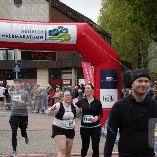 04.05.2025 - 8. Wedeler Halbmarathon Felixshl http://msf.ph/oto/7819919 04.05.2025 11:52:28 Ziel 123, 168, 852, 1166 meine-sportfotos.de