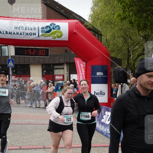 04.05.2025 - 8. Wedeler Halbmarathon Felixshl http://msf.ph/oto/7819921 04.05.2025 11:52:28 Ziel 123, 168, 852, 1166 meine-sportfotos.de