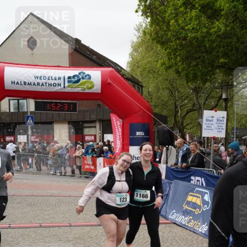 04.05.2025 - 8. Wedeler Halbmarathon Felixshl http://msf.ph/oto/7819923 04.05.2025 11:52:29 Ziel 123, 168, 852, 1166 meine-sportfotos.de